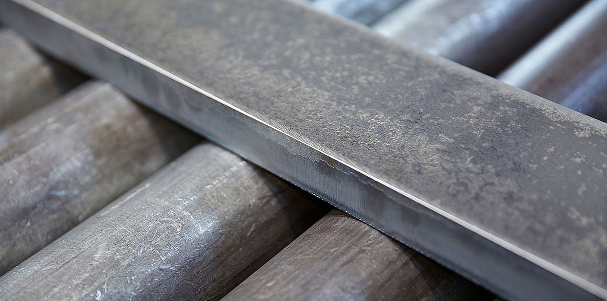 Sheet metal part leveling