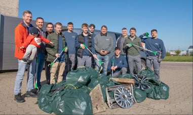 Gemeinsam für eine saubere Umwelt: ARKU-Team räumt auf