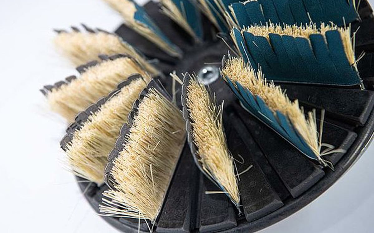oxide removal disc brush